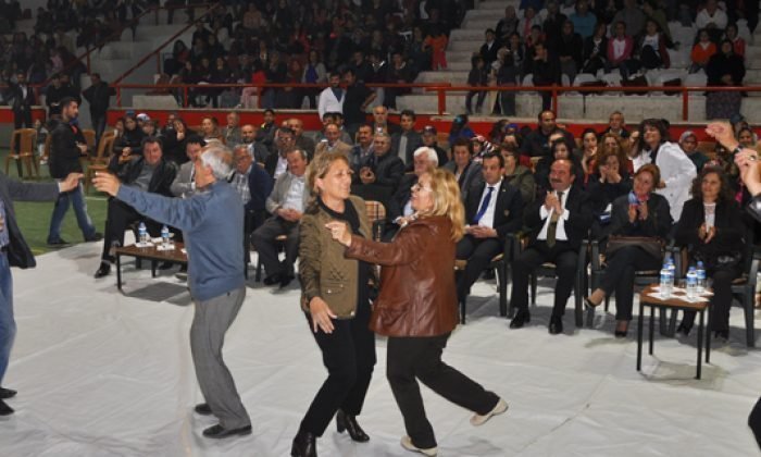 BELEDİYE’DEN TEŞEKKÜR KONSERİ