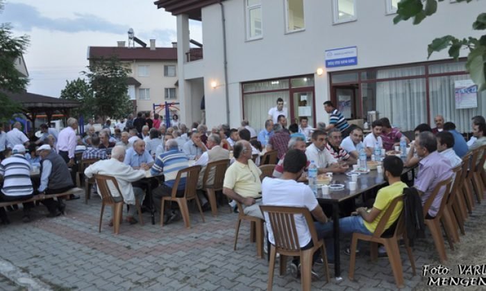 OSMAN ERARSLAN İFTAR YEMEĞİ VERDİ