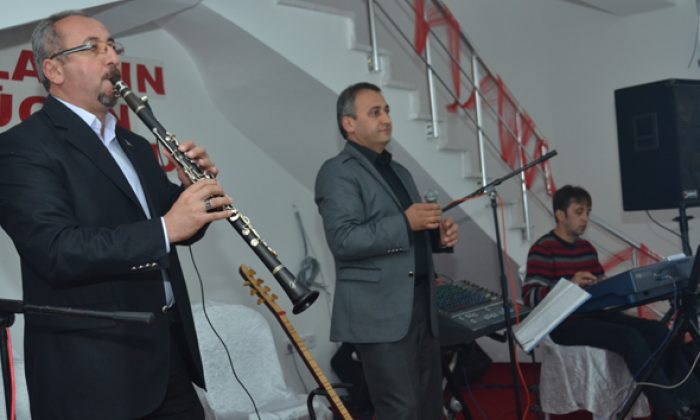 Yarenler ekibinden müzik dinletisi.