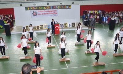 23 Nisan kutlamaları kapalı spor salonunda yapıldı