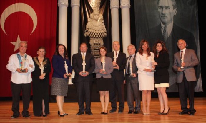 “2015 İzmir Turizm Ödülleri” sahiplerini buldu!