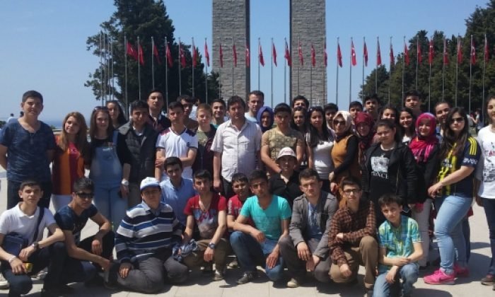 ÖĞRENCİLERİMİZ ÇANAKKALE VE EDİRNE´Yİ GEZDİ