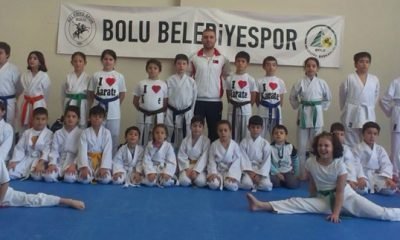 KARATECİLER MADALYA PEŞİNDE