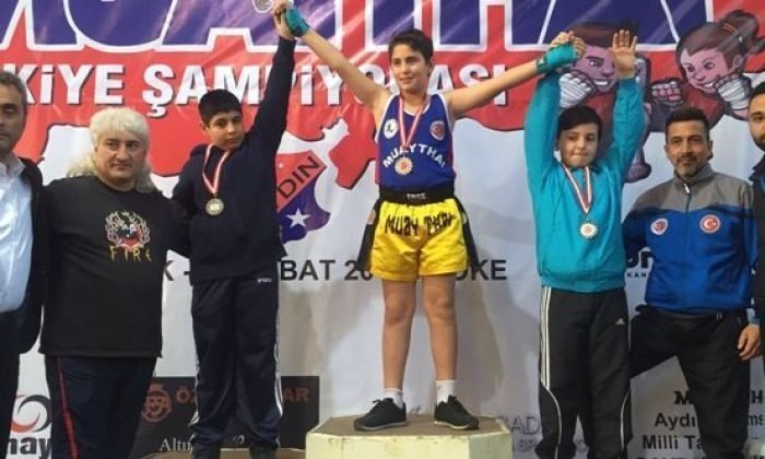 BOLU’LU MUAY THAİ’Cİ TÜRKİYE ÜÇÜNCÜSÜ