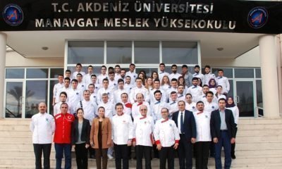 BAŞKAN AÇIKÖZ’DEN GENÇLERE; “TÜRK OLMAKLA GURUR DUYUN”