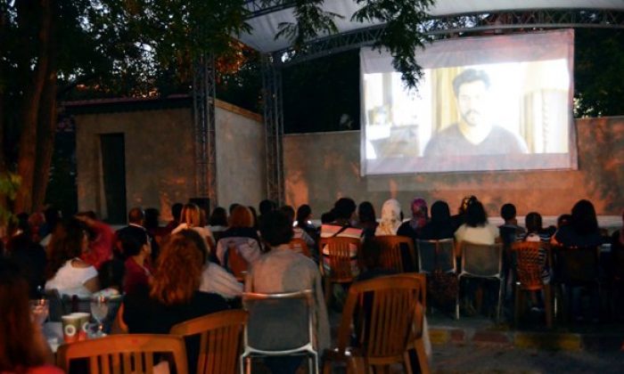 MENGEN’DE AÇIK HAVA SİNEMA GÜNLERİ BAŞLADI