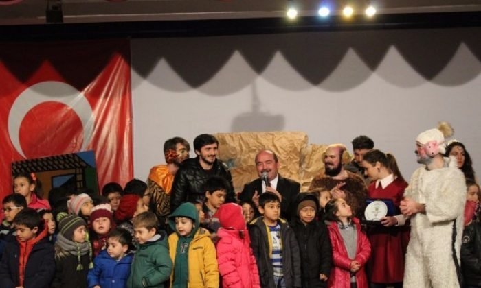 Belediye’den öğrencilere karne hediyesi