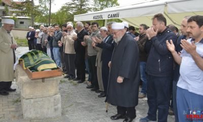 Dilber ÜNSAL vefat etti. Mustafa DESTİCİ  cenazeye katıldı