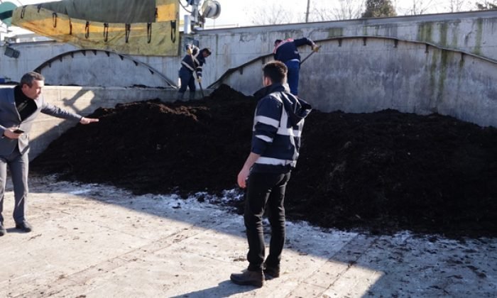 -Bitkisel atıklardan tonlarca kompost…