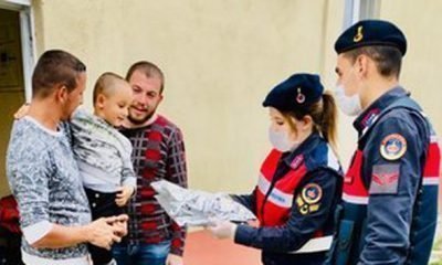 Jandarma’dan Çocuklara Hediye