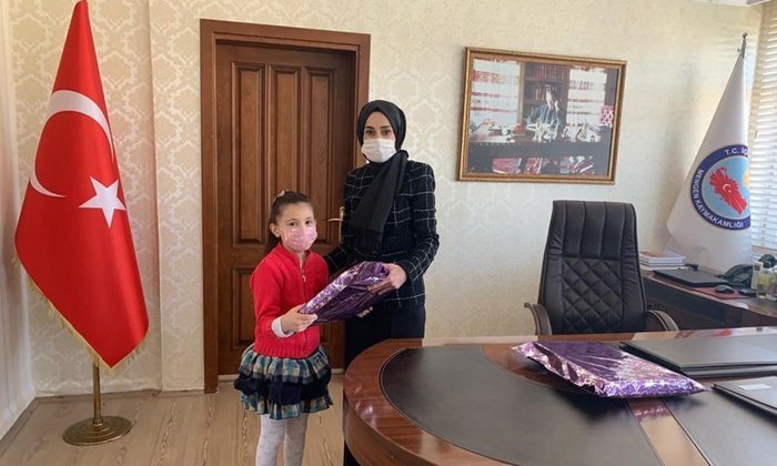 Büyükkılıç, Yarışmada Dereceye Giren Öğrencileri Tebrik Etti