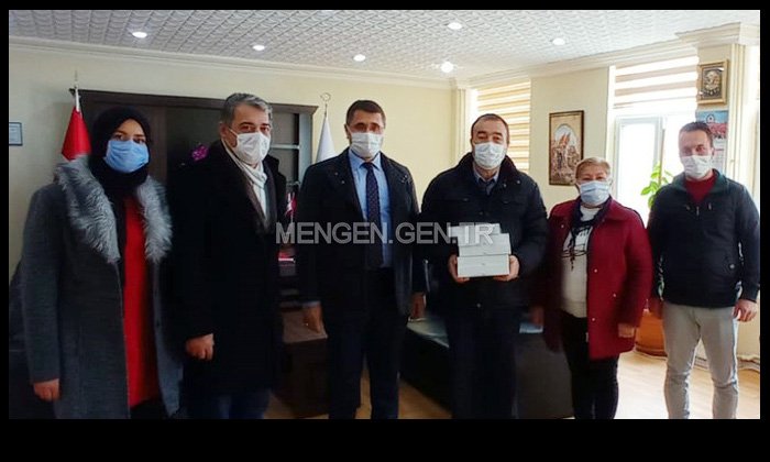 Metin UÇAR Vakfı Öğrencilere Tablet Dağıttı
