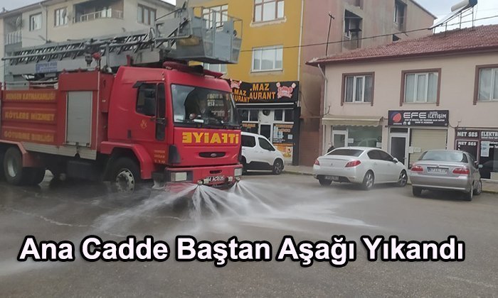 Mengen’de Caddeler Yıkandı