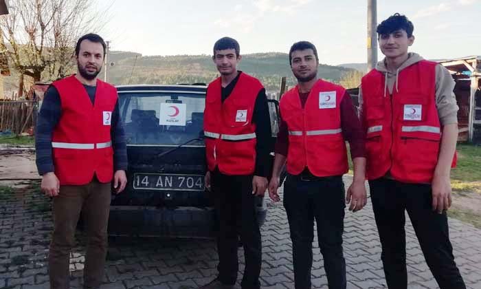 Mengen Kızılay Şubesi Ramazan Boyunca 50 Kişilik Sıcak Yemek Dağıtıyor