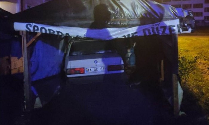 Aracında kalp krizi geçirdi, kaza yaptı, yaşamını yitirdi