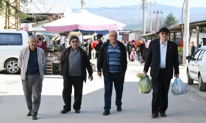 25 Mart 2023 Mengen Pazarından Fotoğraflar ve Canlı Yayın
