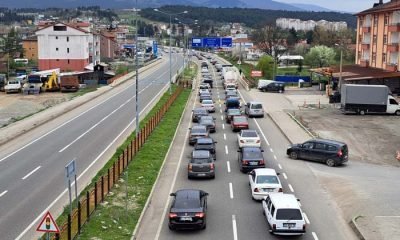 Mengen’de bayram dönüşü trafik yoğunluğu başladı