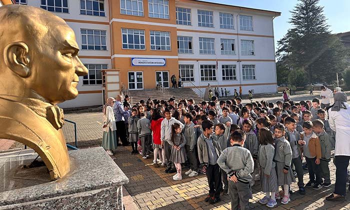 Mengen’de ilk zil çaldı! Okullar açıldı