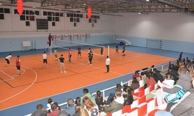Cumhuriyet Kupası Voleybol Turnuvasında Final Heyecanı