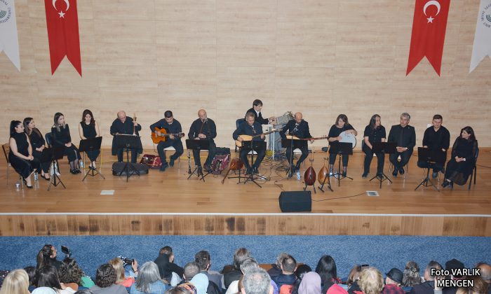 Hasbihal ekibinden gönüllere dokunan konser -kazancımız öğrencilere oyun olsun-