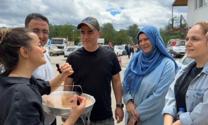 Bayram öncesi Mengen Pazar Canlı Yayın – 18 Haziran 2024 Salı günü Pazarköy’de 7.Yöresel Giyim Şenliği’ne bekliyoruz