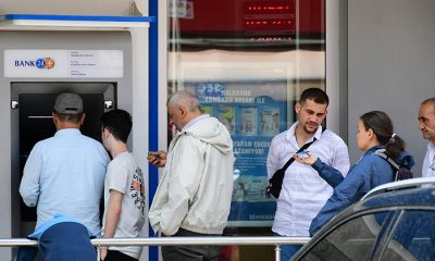 Mengen’de bayram arifesinde ATM eksikliği nedeniyle uzun kuyruklar oluştu