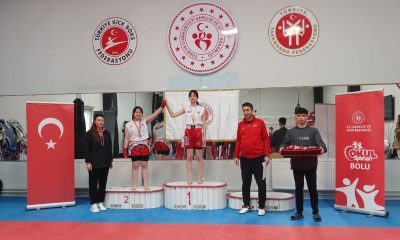 Mengenli gençlerden Kick Boks başarısı