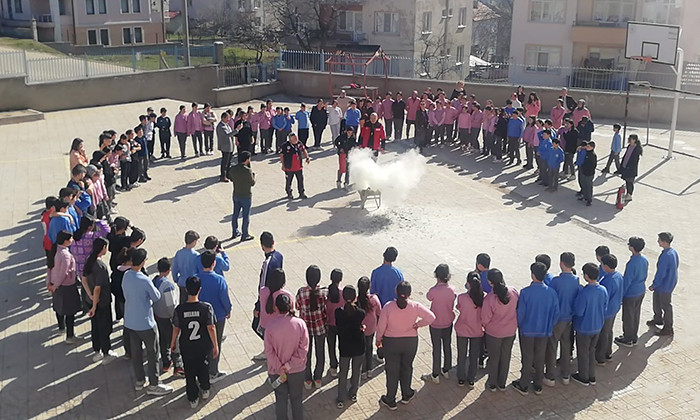 Mengen’de okullarda “Afet Farkındalık Eğitimi” verildi