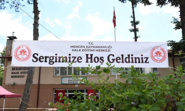 Mengen Halk Eğitimi Merkezi’nden göz dolduran Yıl Sonu Sergisi
