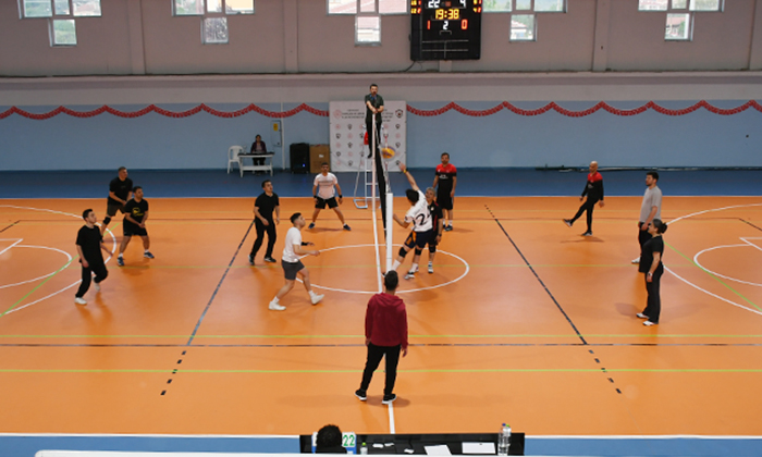 Mengen Gençlik Kupası Voleybol Turnuvasında ilk tur grup maçları sona erdi