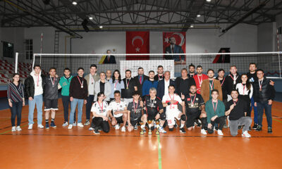 Voleybolda şampiyon Mengen Orman Spor