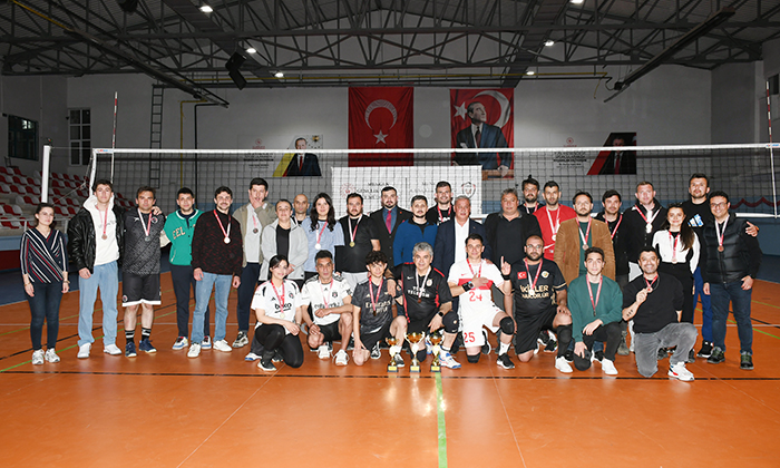 Voleybolda şampiyon Mengen Orman Spor