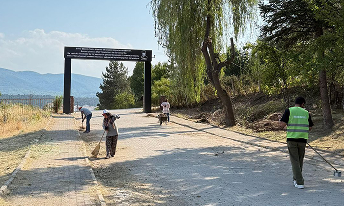 Mengen Belediyesi’nden Okullarda Çevre Temizliği Seferberliği