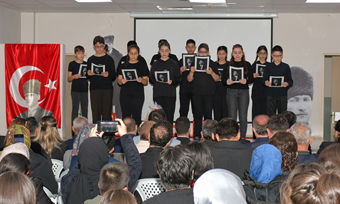 10 Kasım’da Atatürk’ü Saygı, Özlem ve Minnetle Andık