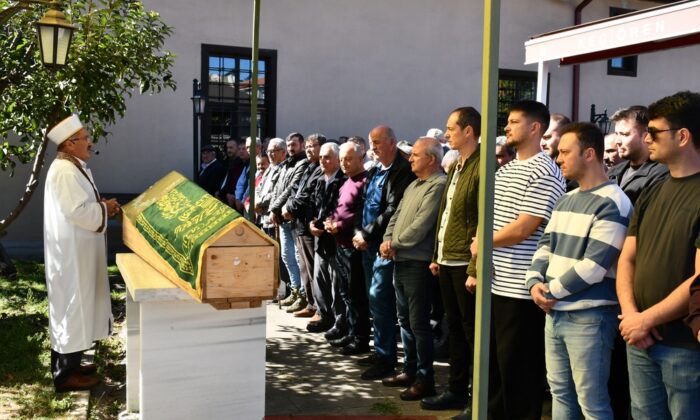Şerife ÖZDEMİR Dualarla Ebediyete Uğurlandı
